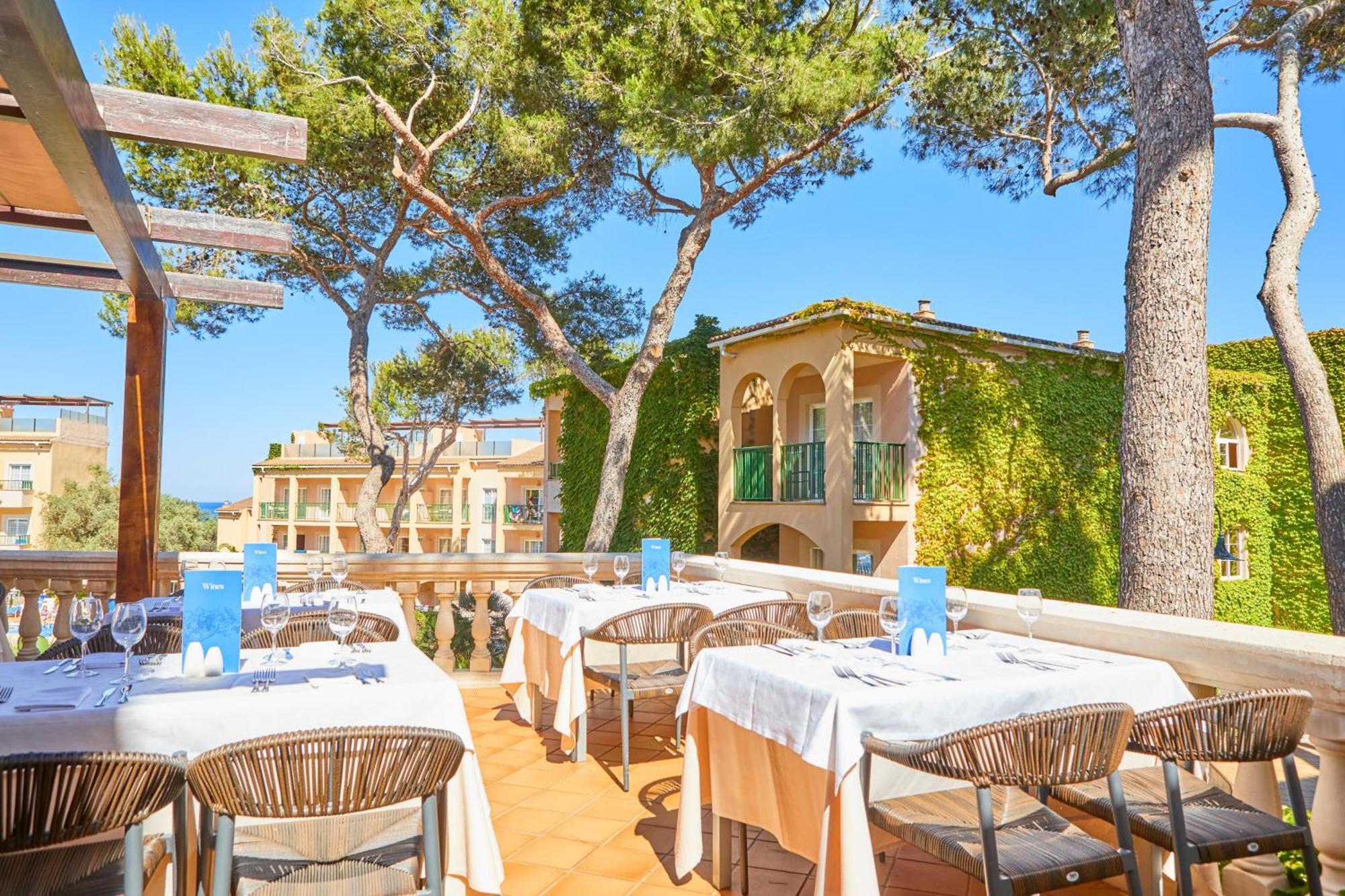 Lägenhetshotell Zafiro Cala Mesquida (Mallorca)